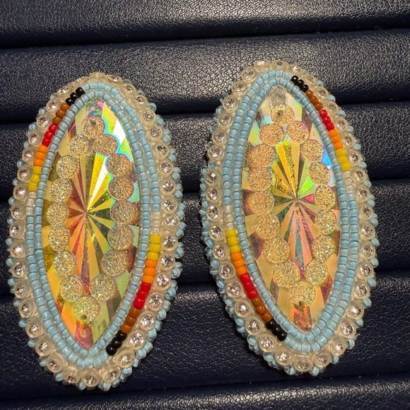 Authentic Native American handmade beaded earrings - Picture 3 of 3